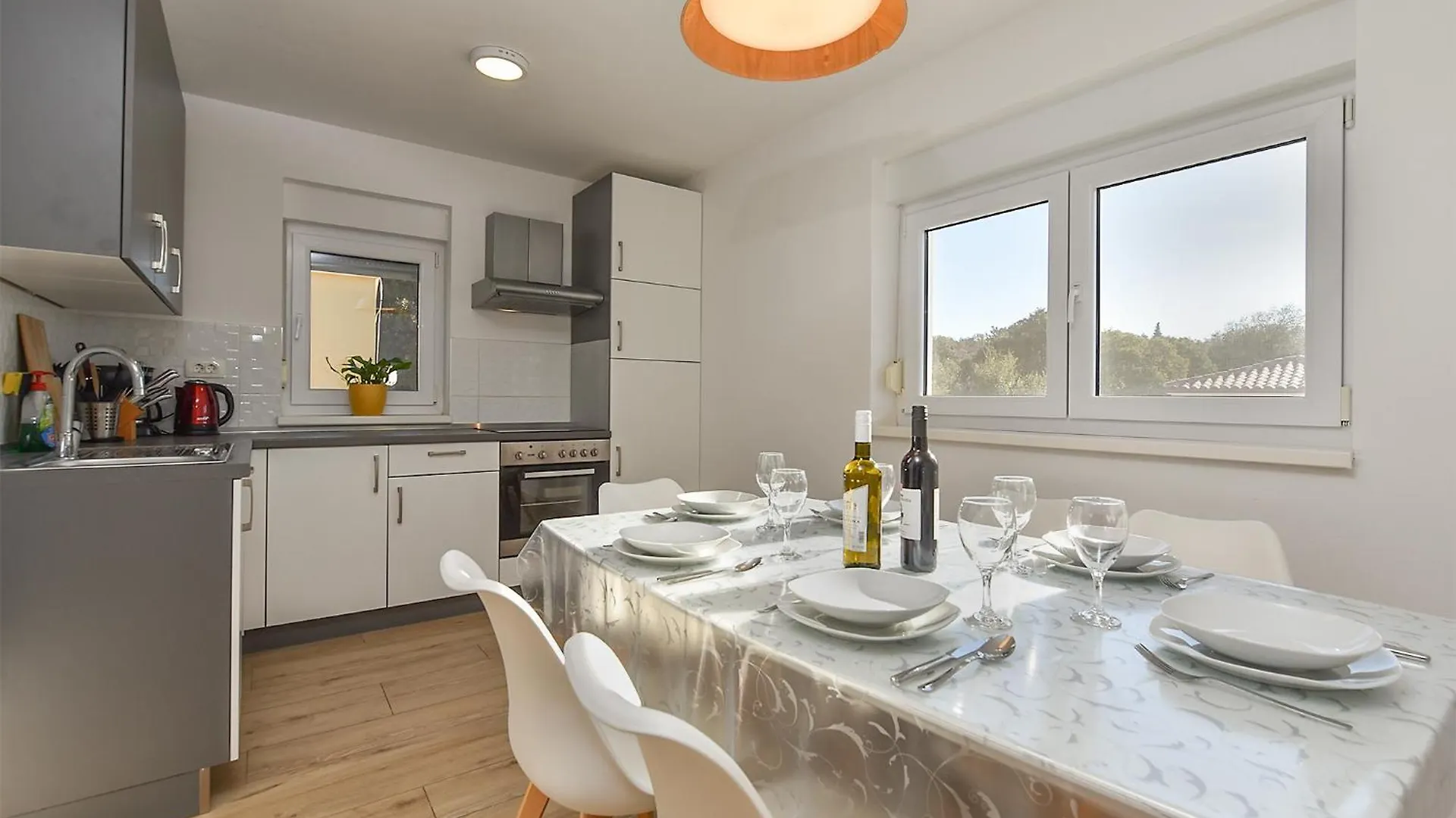 Apartments Stanko 2367 プーラ