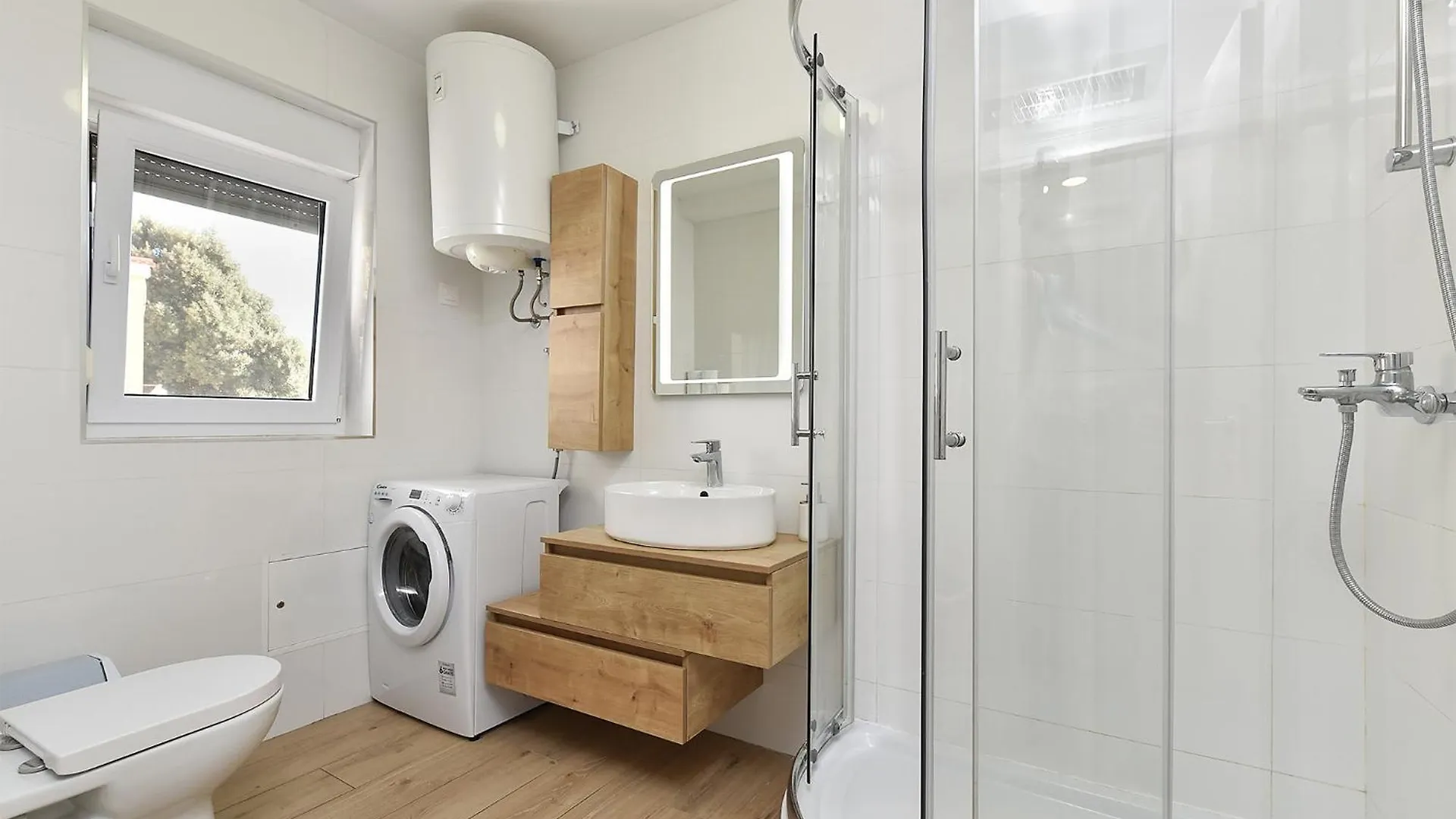 Apartments Stanko 2367 プーラ