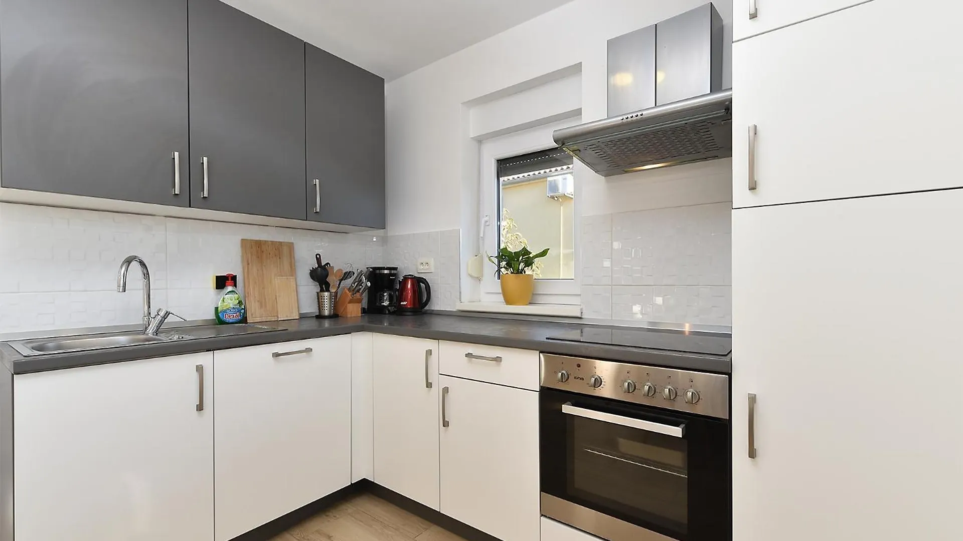 Apartments Stanko 2367 Pula 0*,