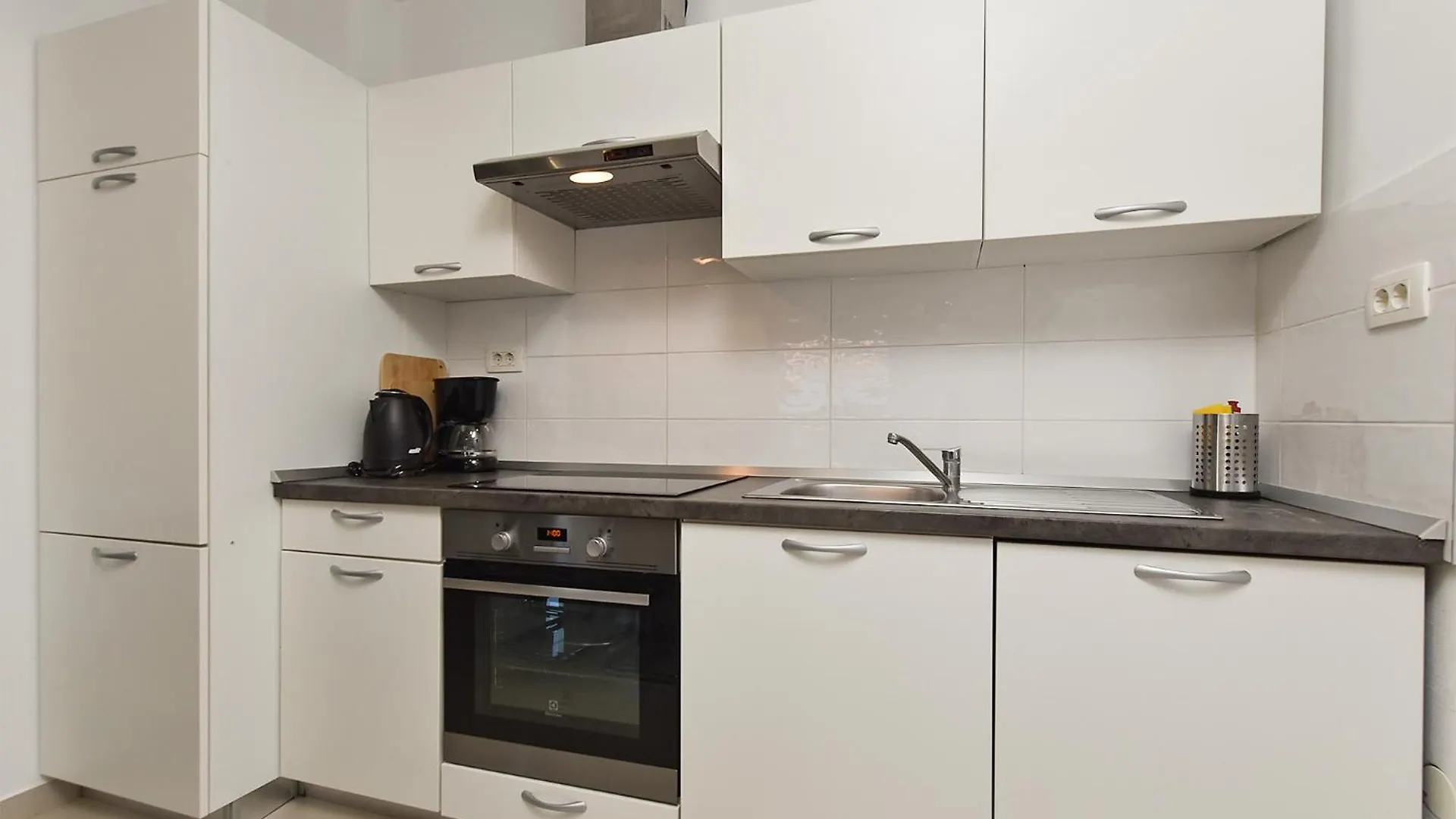 Apartments Stanko 2367 プーラ