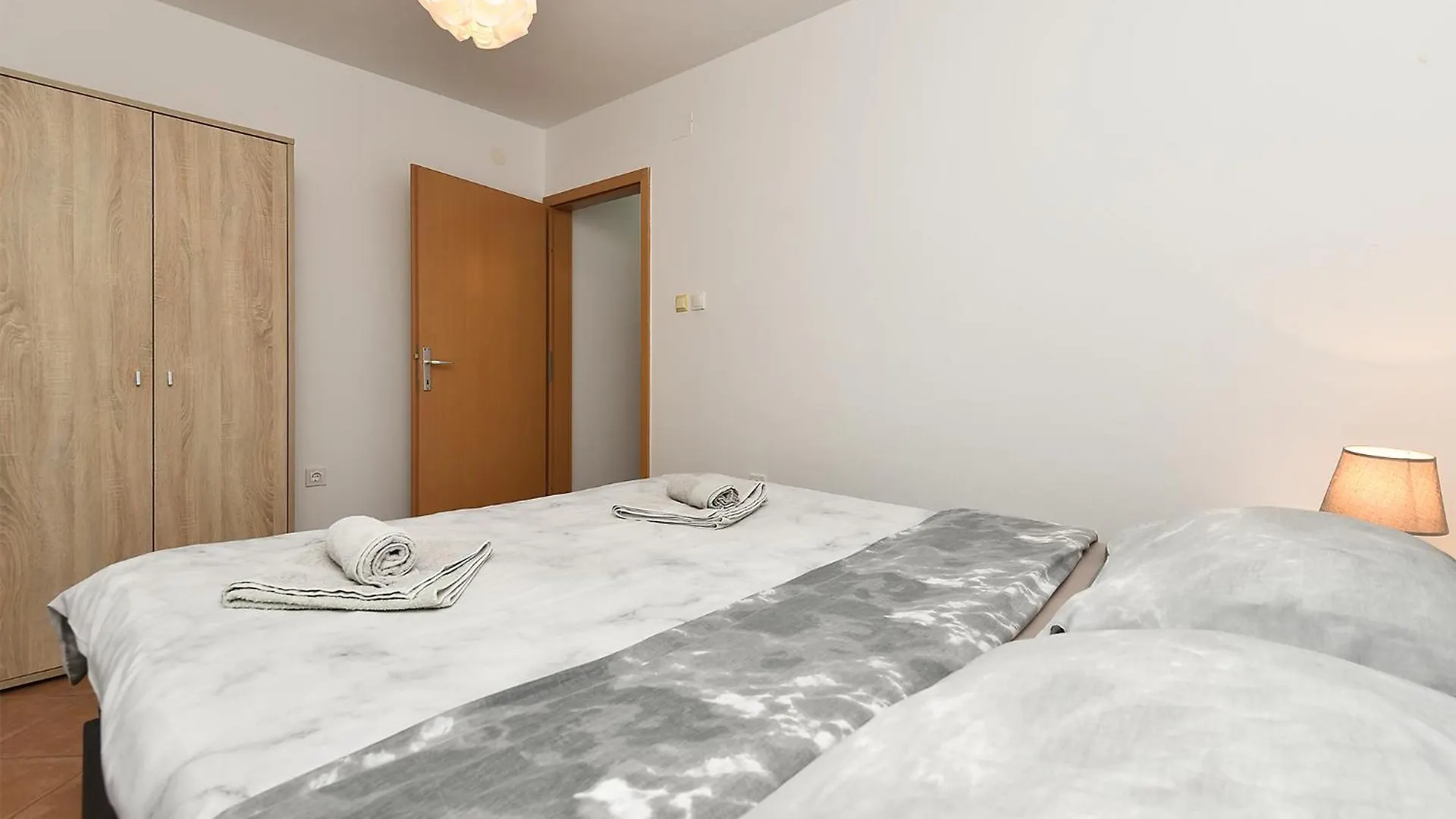 Apartments Stanko 2367 プーラ